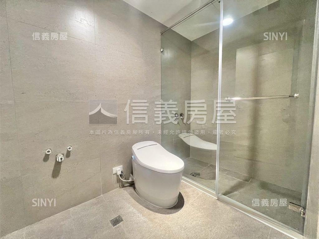 星野之森Ｇ區三房加車位房屋室內格局與周邊環境