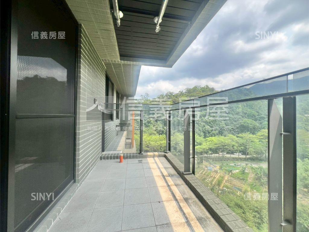 星野之森Ｇ區三房加車位房屋室內格局與周邊環境