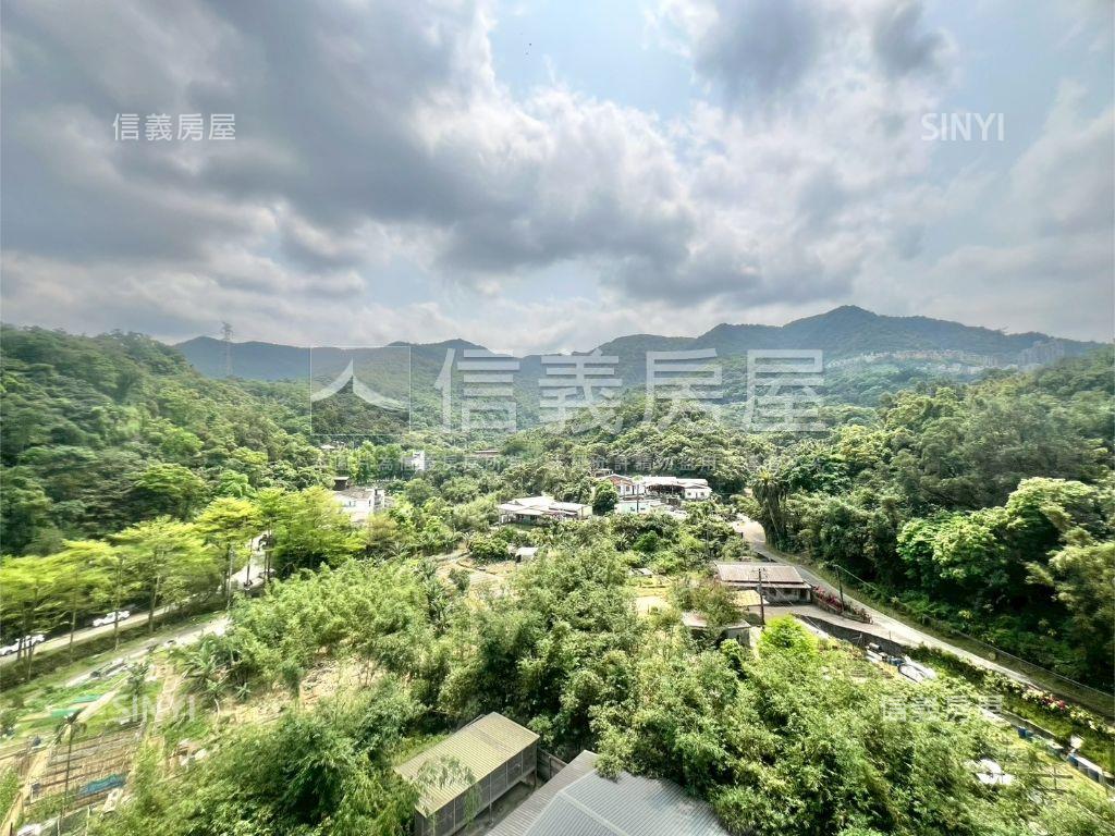 星野之森Ｇ區三房加車位房屋室內格局與周邊環境