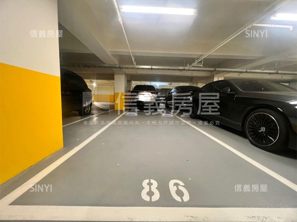 星野之森Ｇ區三房加車位房屋室內格局與周邊環境