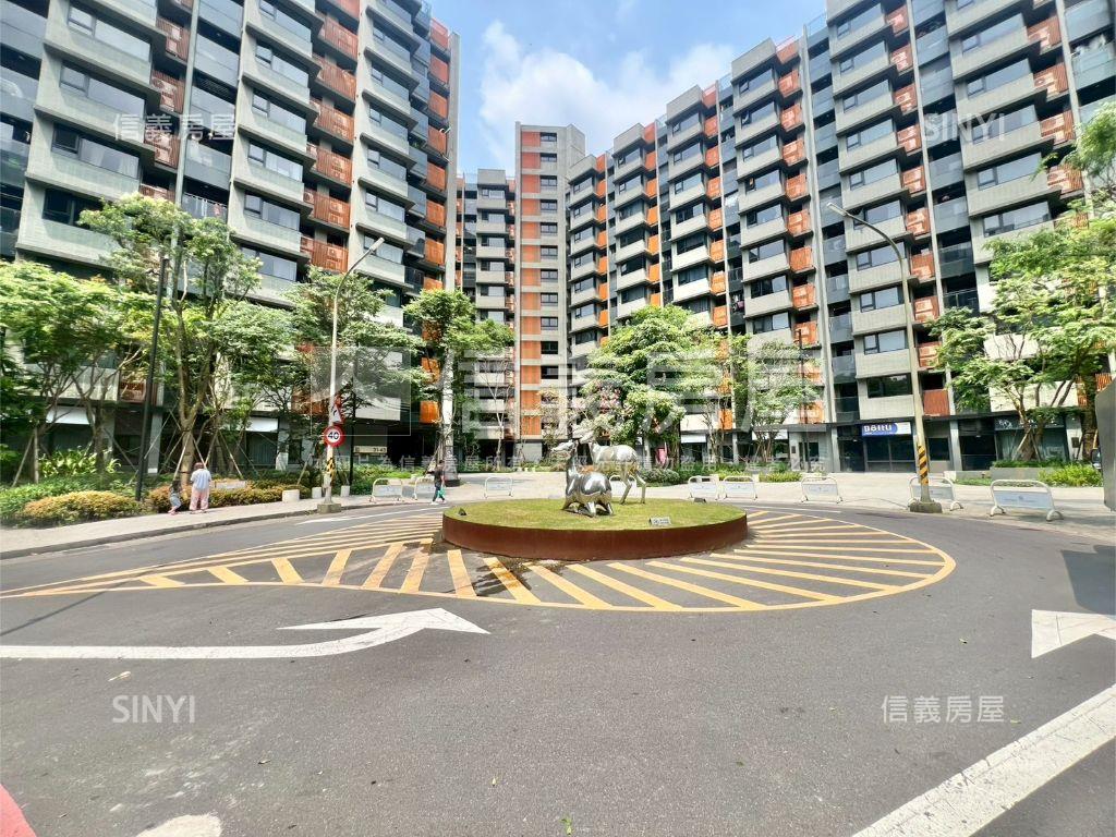 星野之森Ｇ區三房加車位房屋室內格局與周邊環境