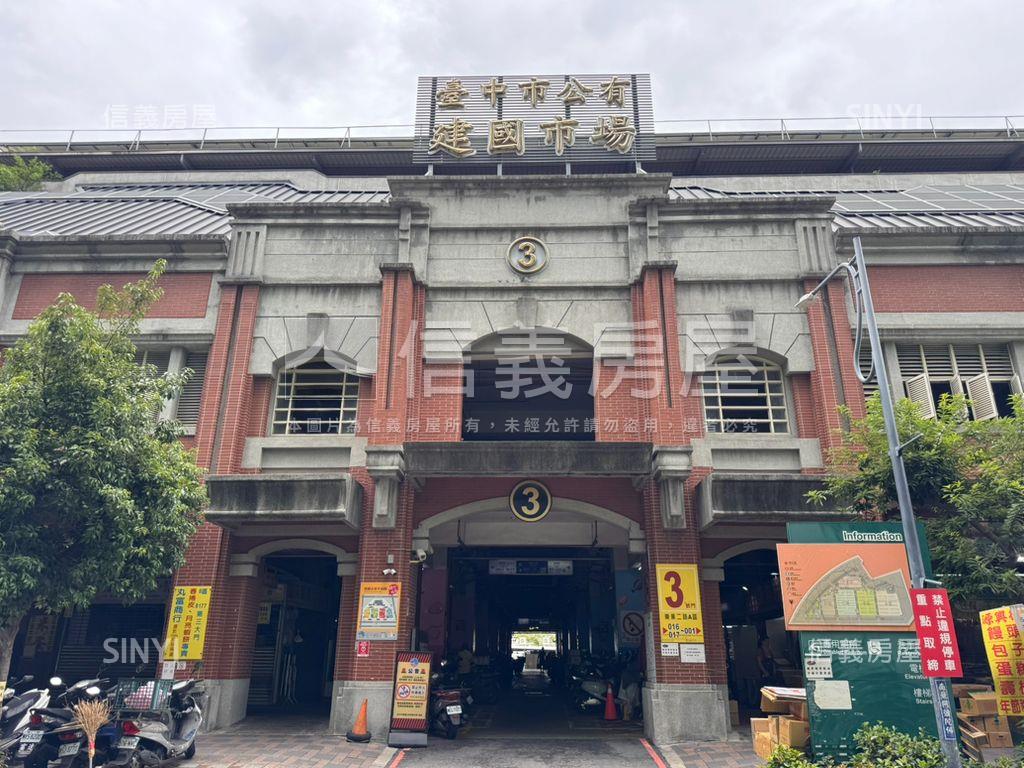 湖濱城兩房平車美裝潢房屋室內格局與周邊環境