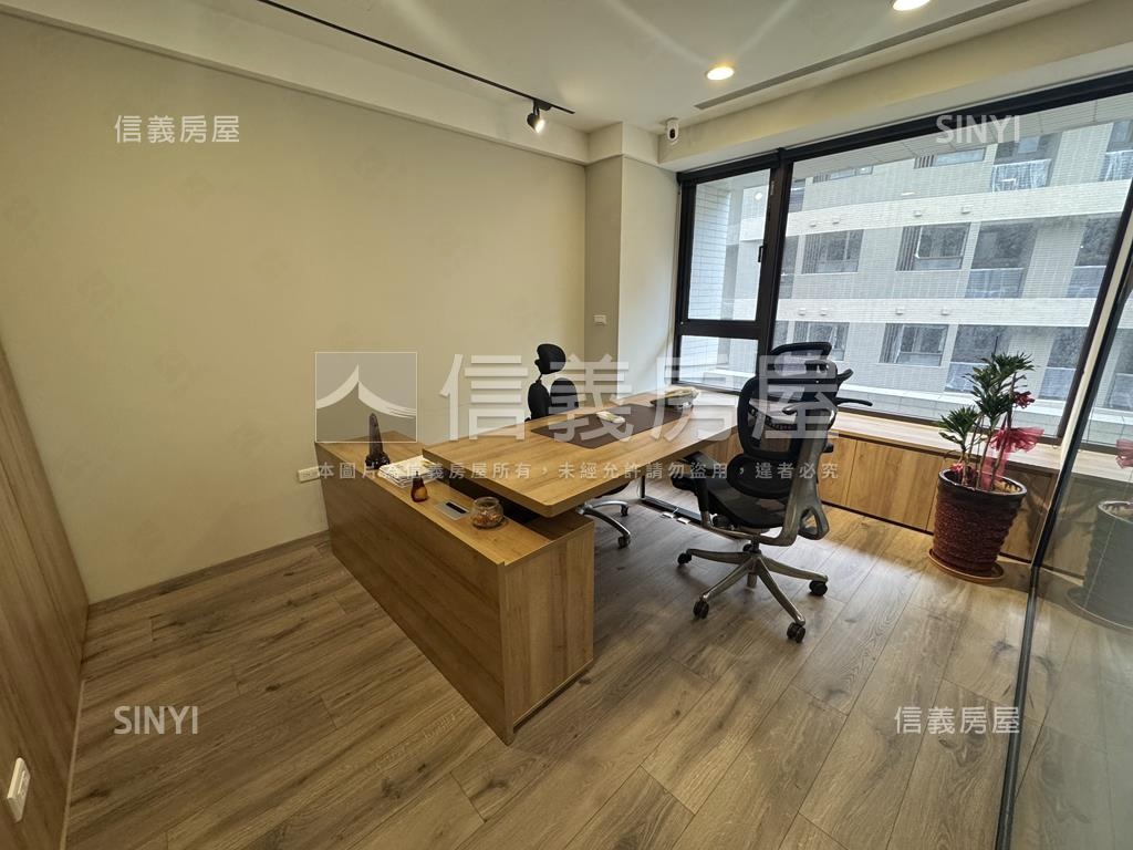 布拉格站前之星裝潢大商辦房屋室內格局與周邊環境