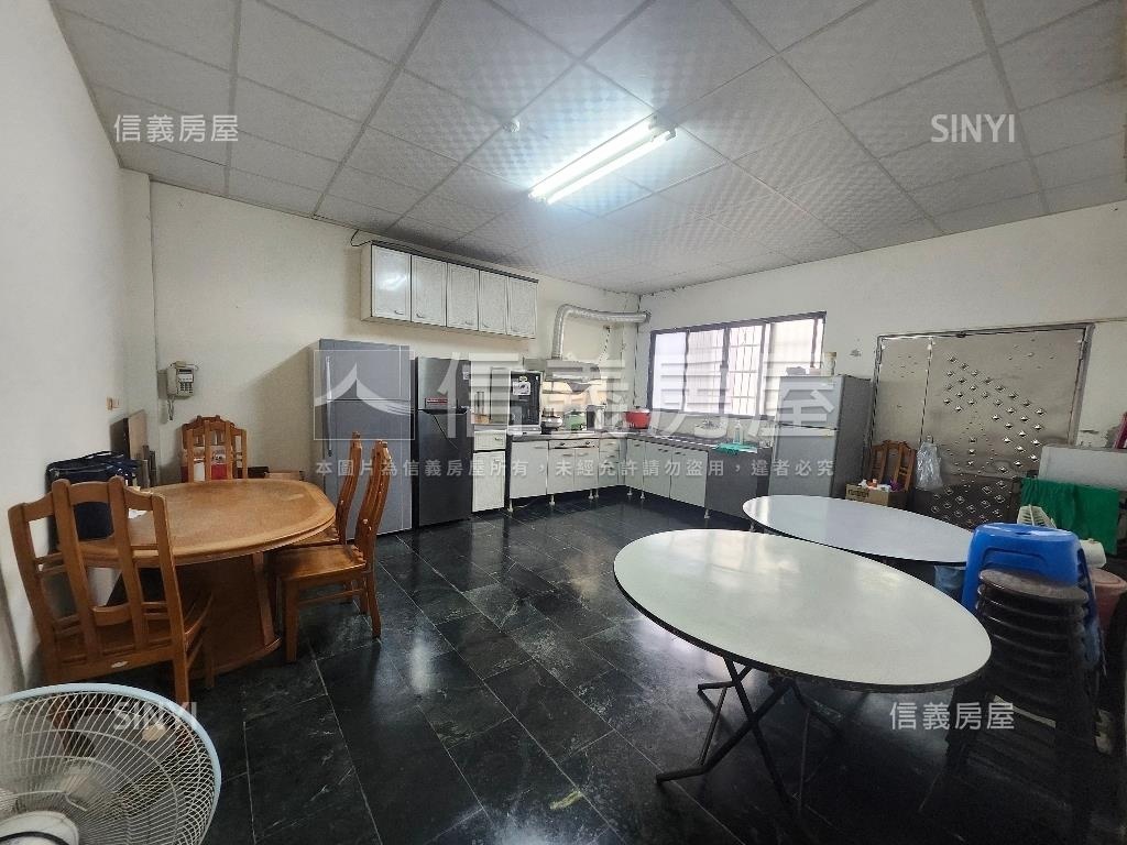 角窗約６６大地坪雙店面房屋室內格局與周邊環境