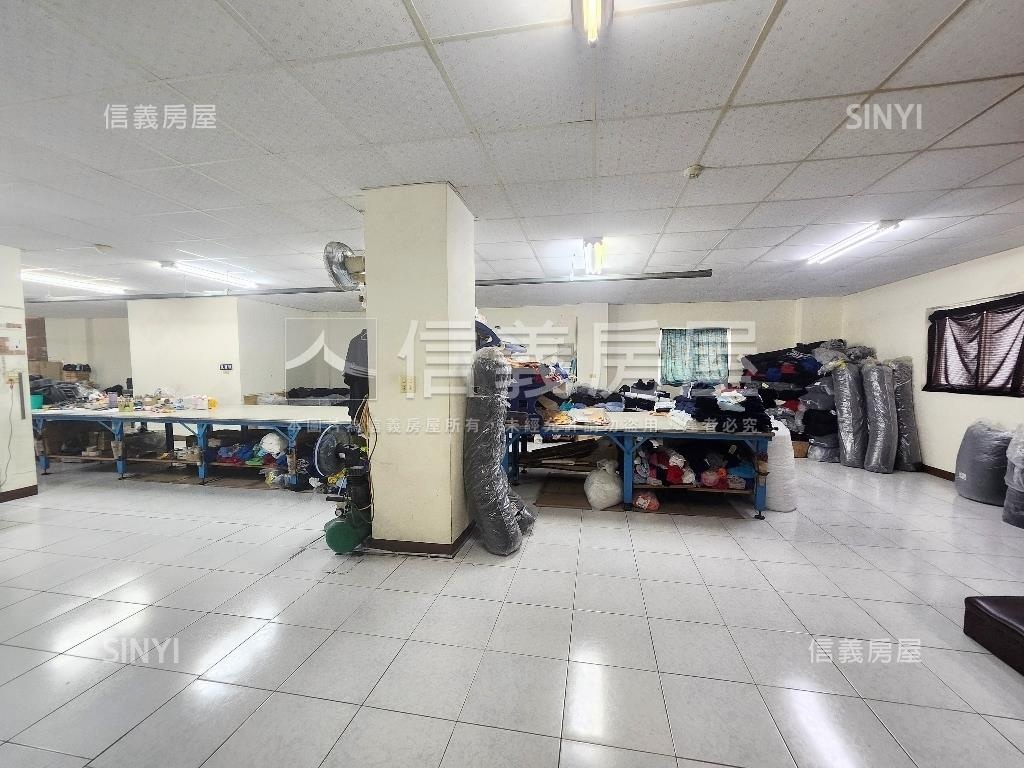 角窗約６６大地坪雙店面房屋室內格局與周邊環境