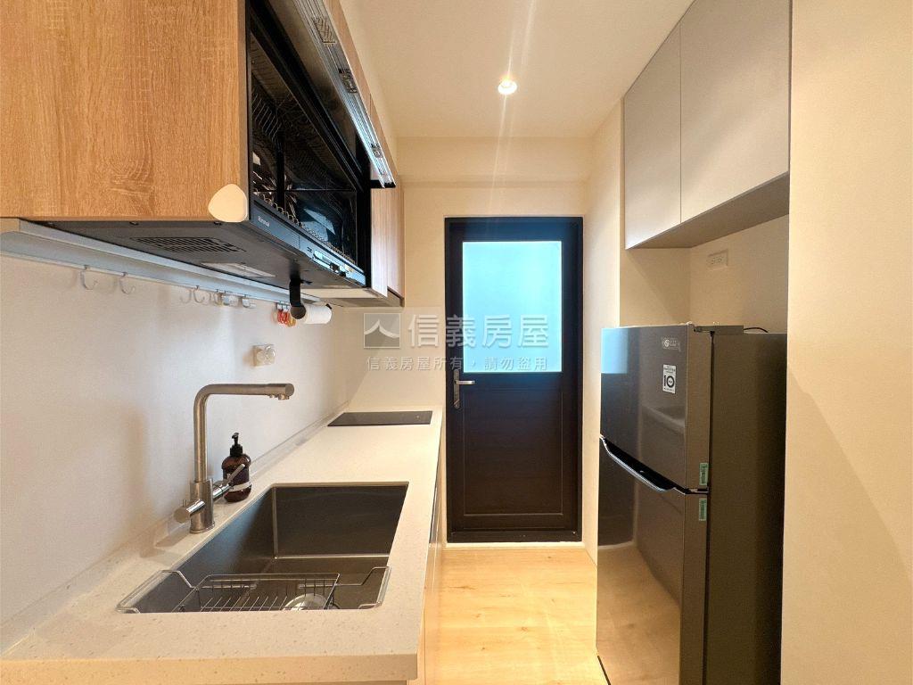 百奕富御溫馨屋房屋室內格局與周邊環境