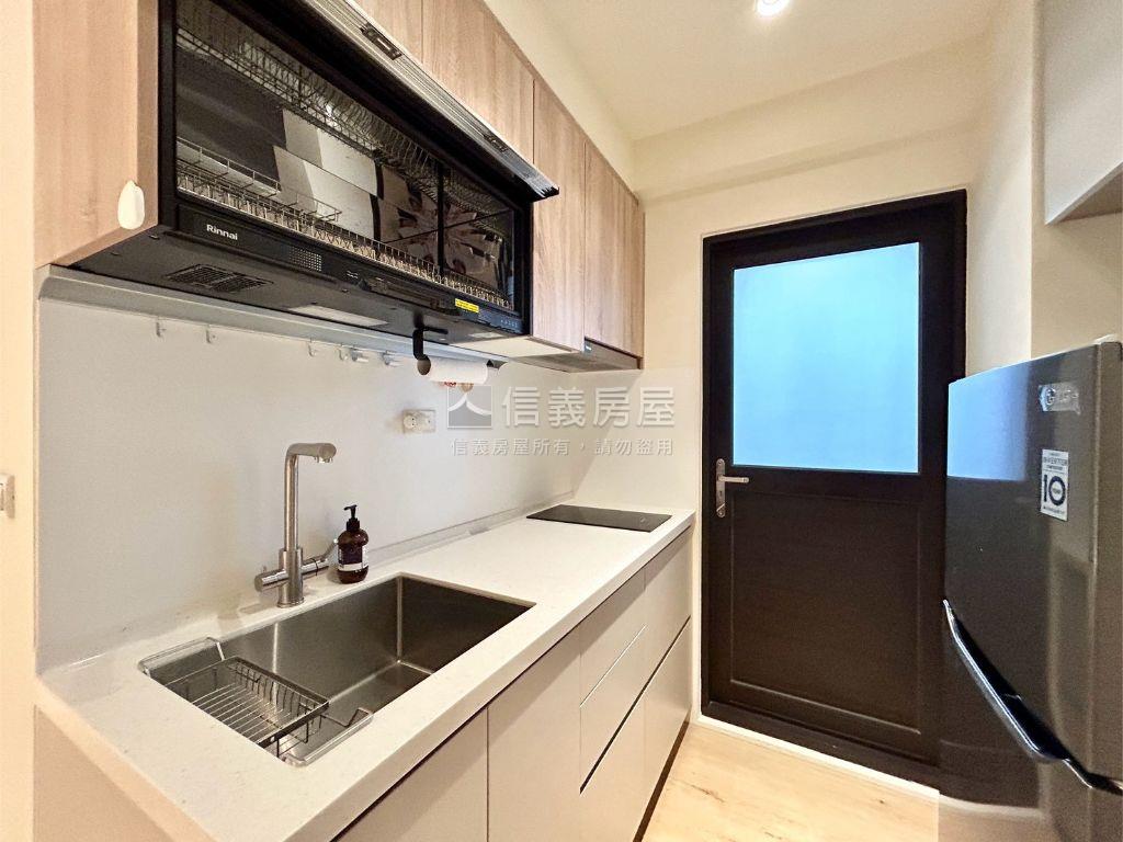 百奕富御溫馨屋房屋室內格局與周邊環境