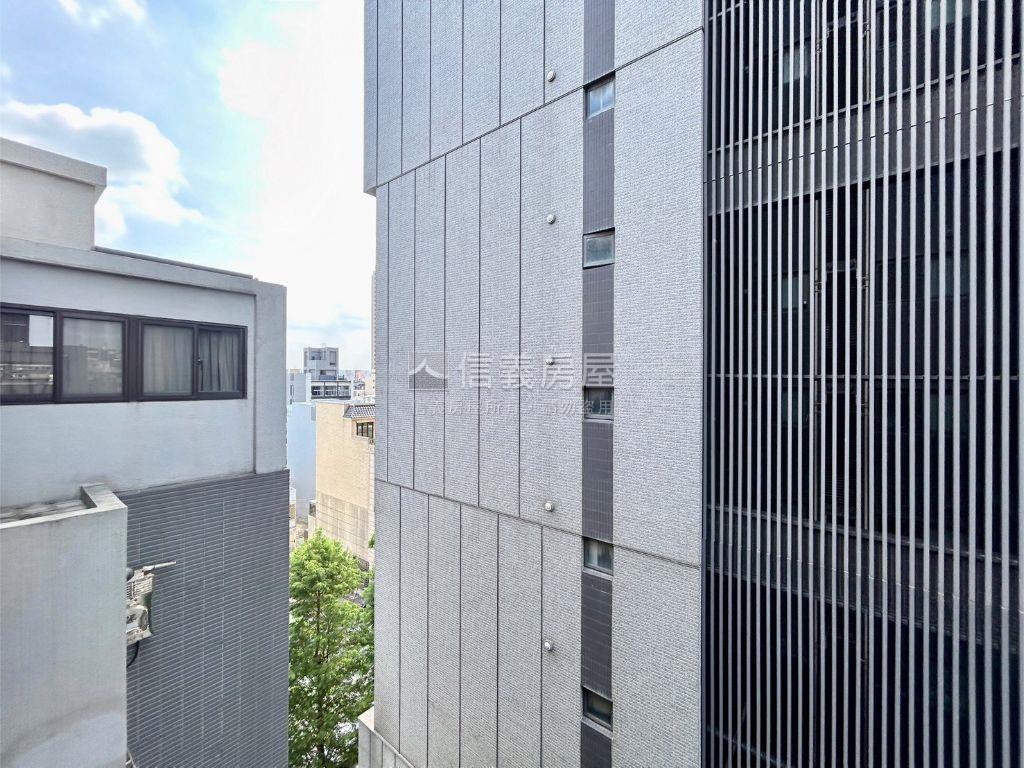 百奕富御溫馨屋房屋室內格局與周邊環境