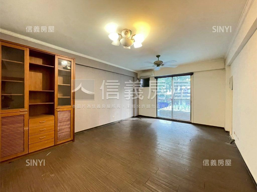 南七期正河南路附車位透店房屋室內格局與周邊環境