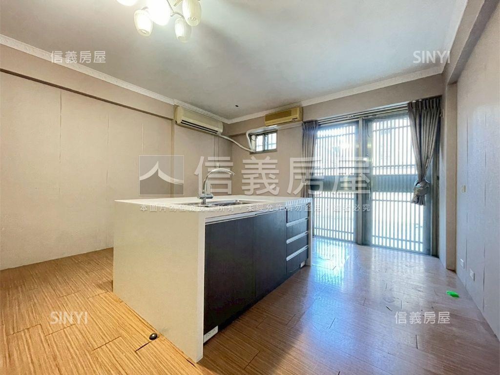 南七期正河南路附車位透店房屋室內格局與周邊環境