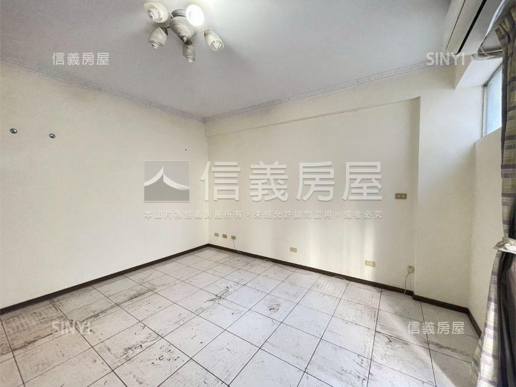 南七期正河南路附車位透店房屋室內格局與周邊環境