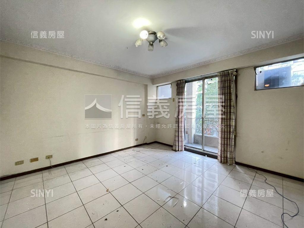 南七期正河南路附車位透店房屋室內格局與周邊環境