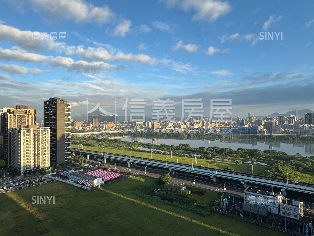 重劃Ｅ區景觀邊間品味臻宅房屋室內格局與周邊環境