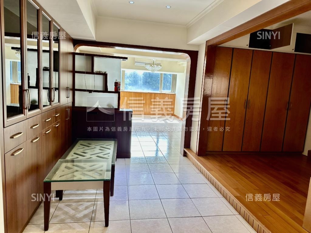 力行面山景四房房屋室內格局與周邊環境