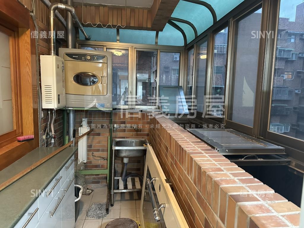 力行面山景四房房屋室內格局與周邊環境