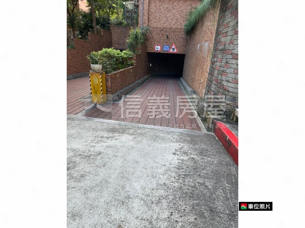 力行面山景四房房屋室內格局與周邊環境