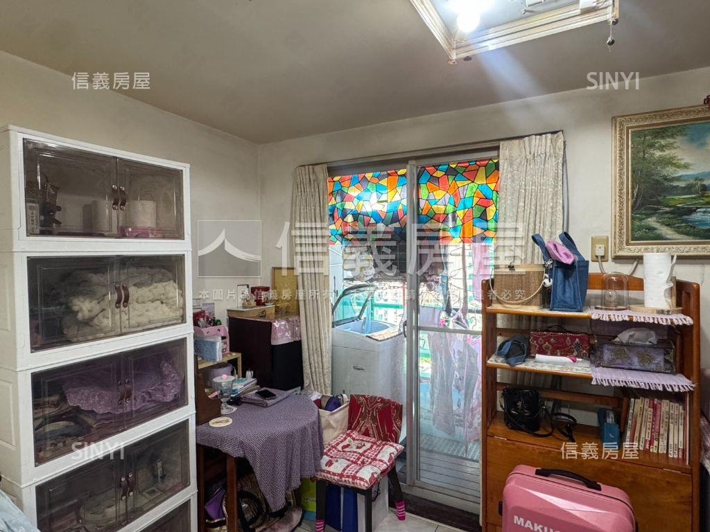 近勤美商圈小資視野套房房屋室內格局與周邊環境