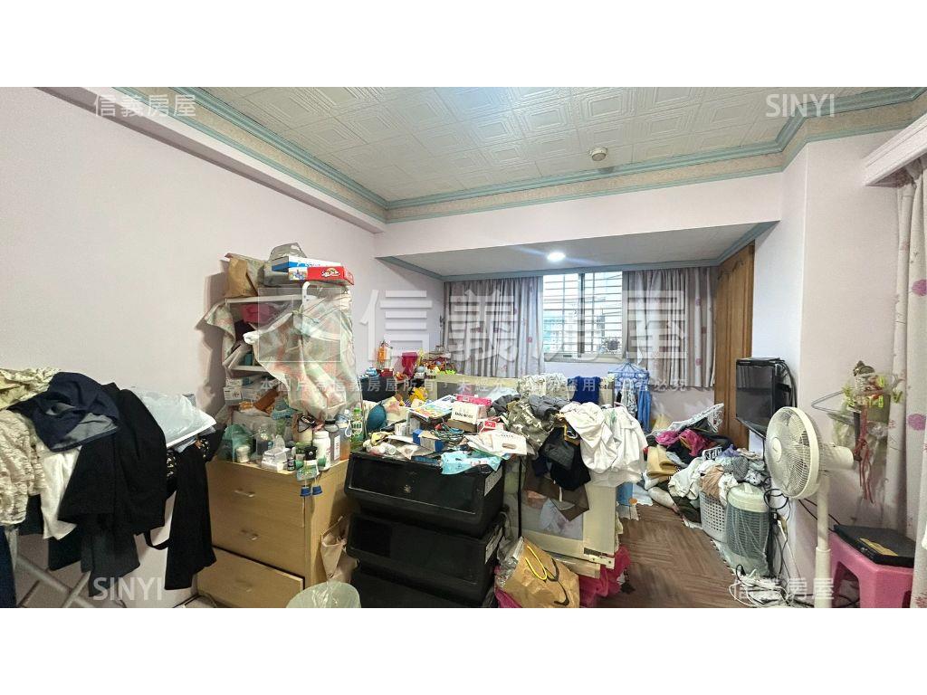 近火車、捷運˙低總價４房房屋室內格局與周邊環境