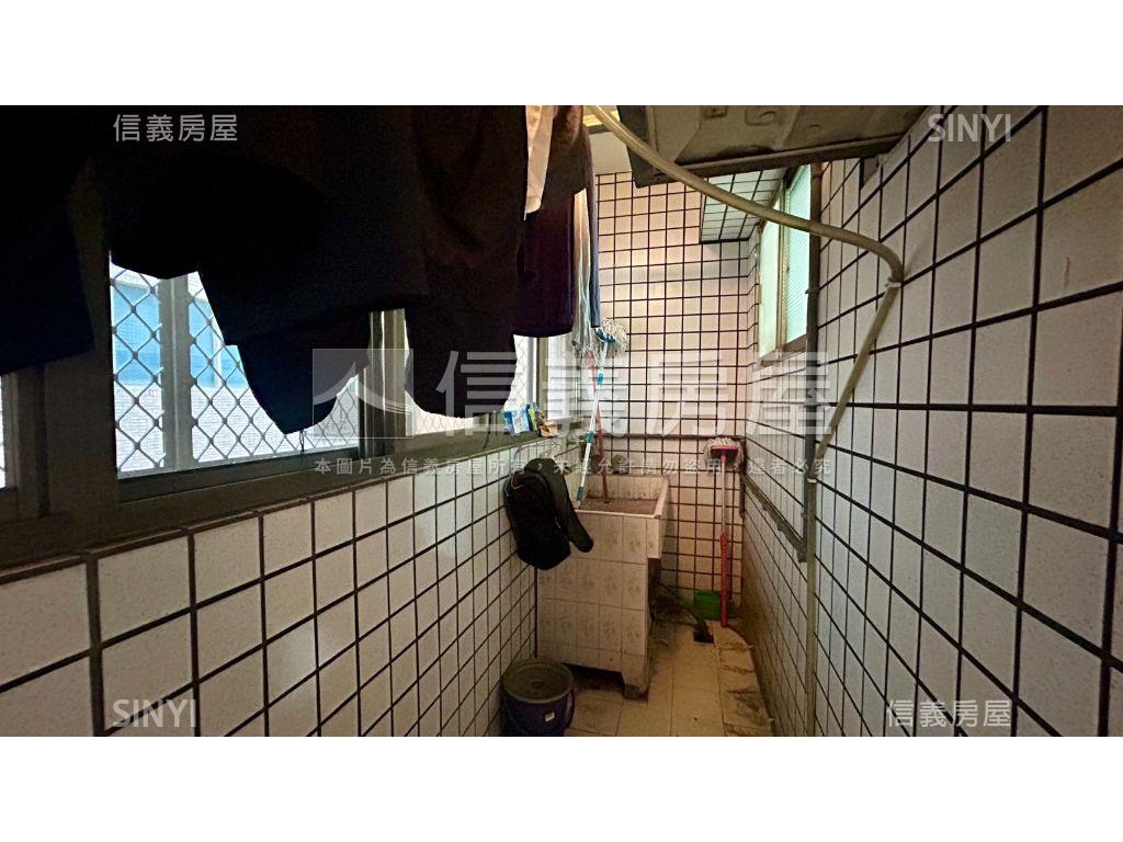 近火車、捷運˙低總價４房房屋室內格局與周邊環境