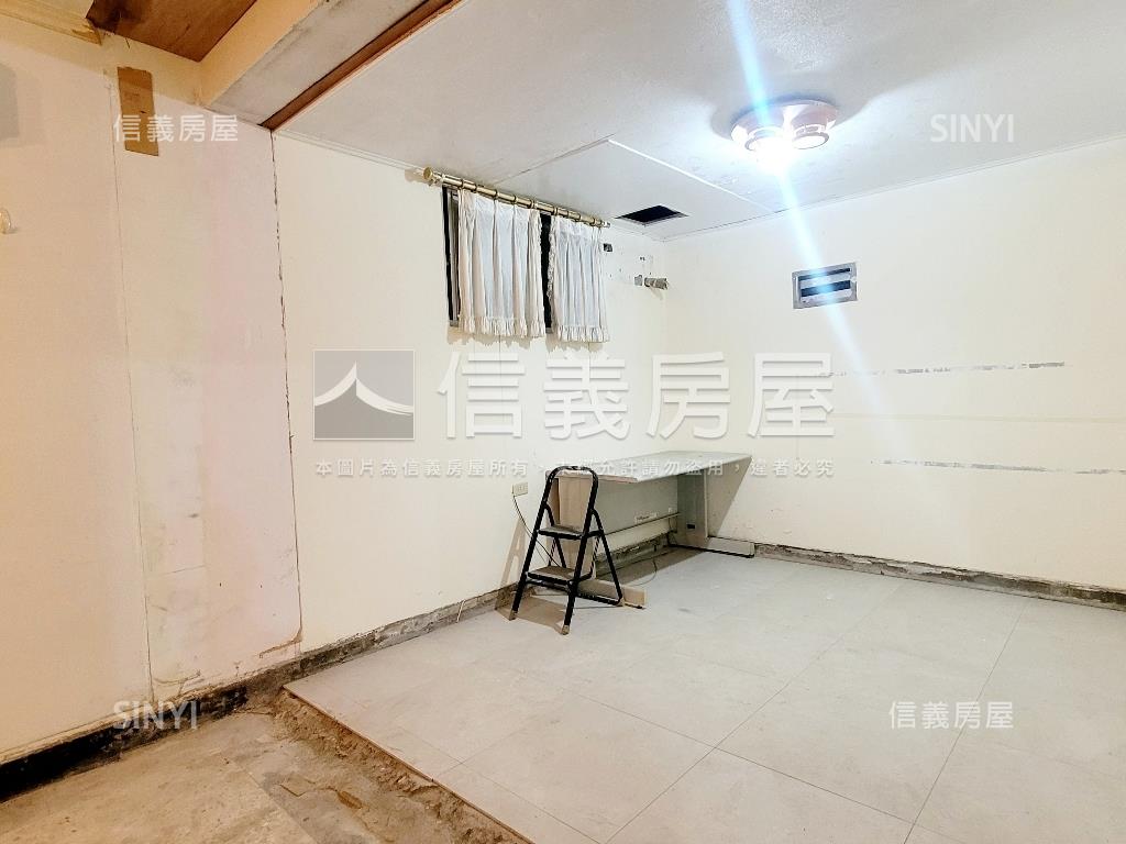 大坪林大面寬一樓房屋室內格局與周邊環境