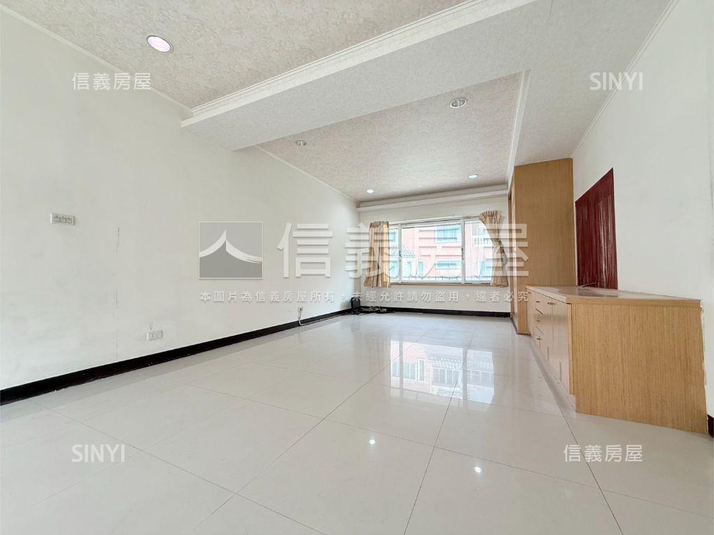 近澄清湖皇朝稀有車墅房屋室內格局與周邊環境