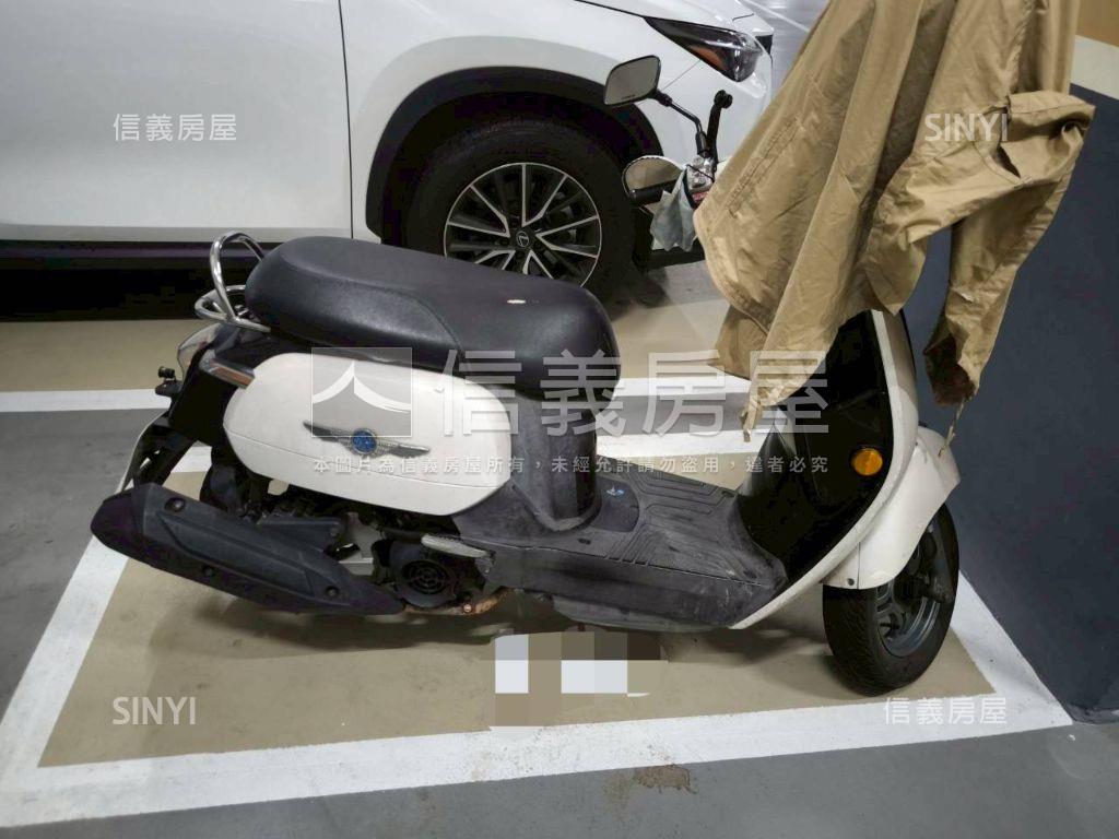 丰疆精裝豪景二房雙車位房屋室內格局與周邊環境