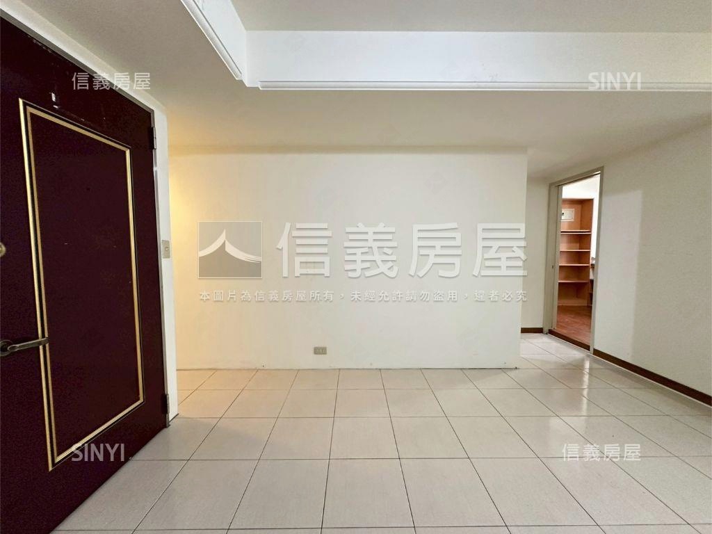 西門捷運公寓四樓房屋室內格局與周邊環境