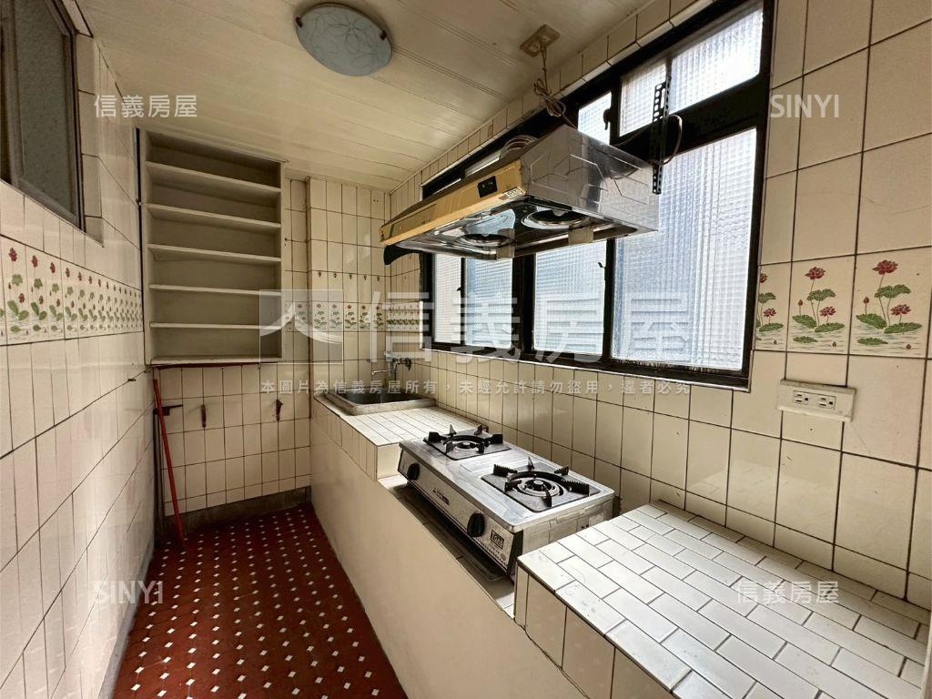 西門捷運公寓四樓房屋室內格局與周邊環境