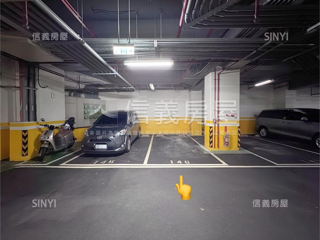 長虹華府看１０１三房車位房屋室內格局與周邊環境
