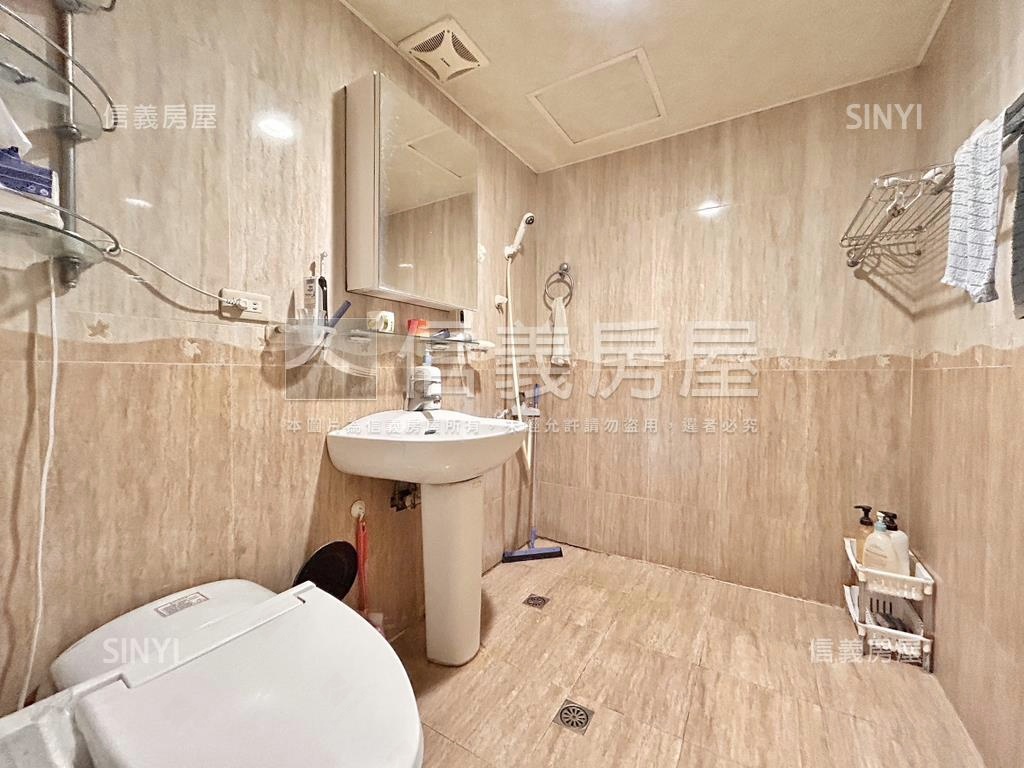 Ａ９高樓景觀美裝潢大三房房屋室內格局與周邊環境