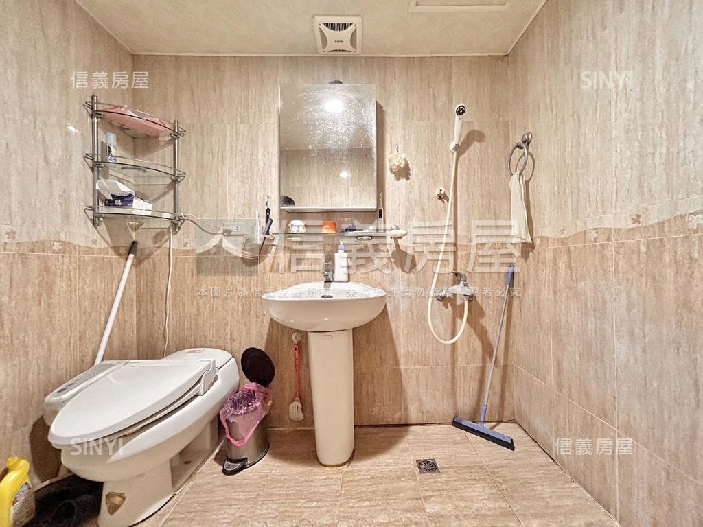 Ａ９高樓景觀美裝潢大三房房屋室內格局與周邊環境