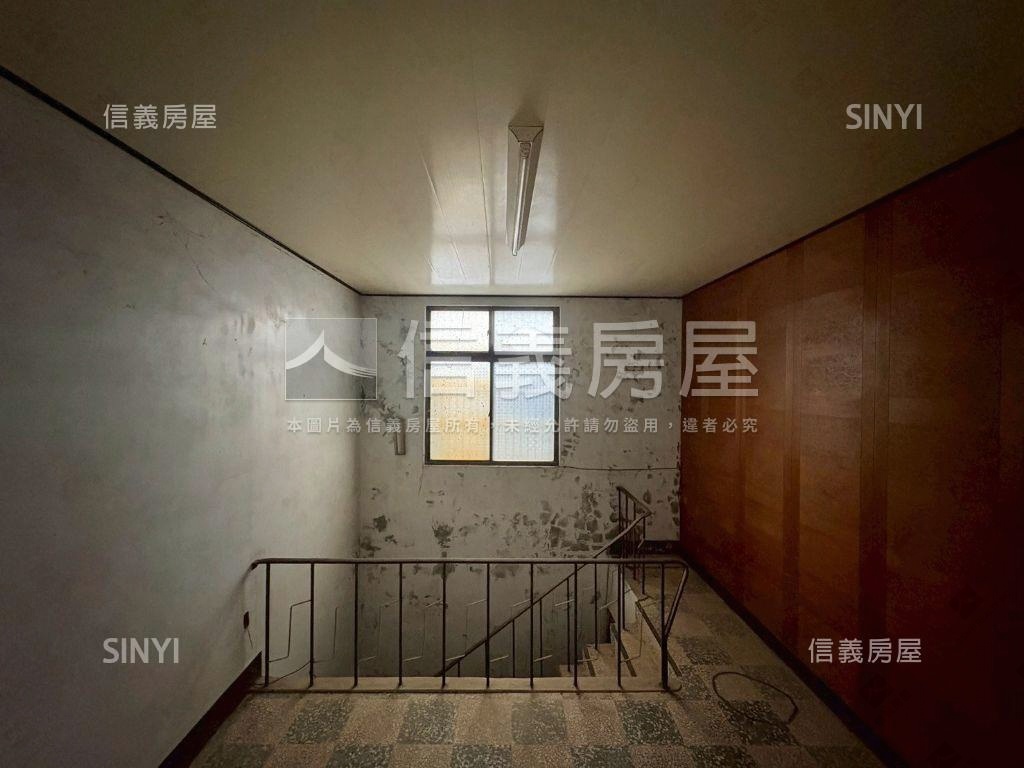 楊湖路一段稀有臨路土地房屋室內格局與周邊環境