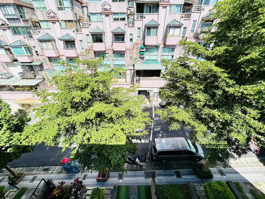 向日葵●透天別墅房屋室內格局與周邊環境
