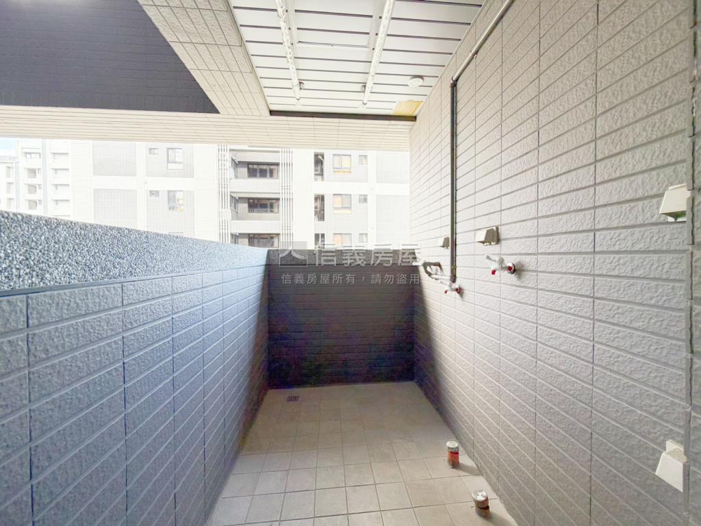 漾時光。正河景。３房車位房屋室內格局與周邊環境