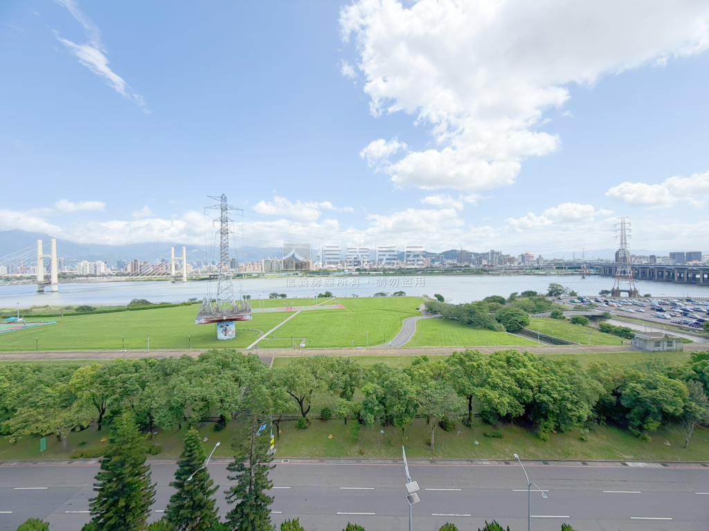 漾時光。正河景。３房車位房屋室內格局與周邊環境