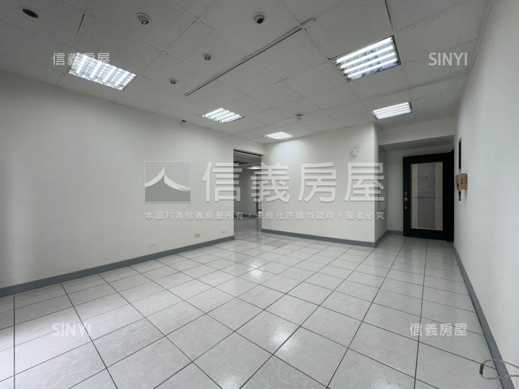 藝文米羅大地景觀三房車位房屋室內格局與周邊環境