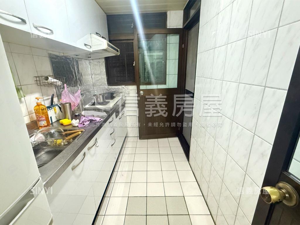 鳳翔吉第｜方正採光三房房屋室內格局與周邊環境