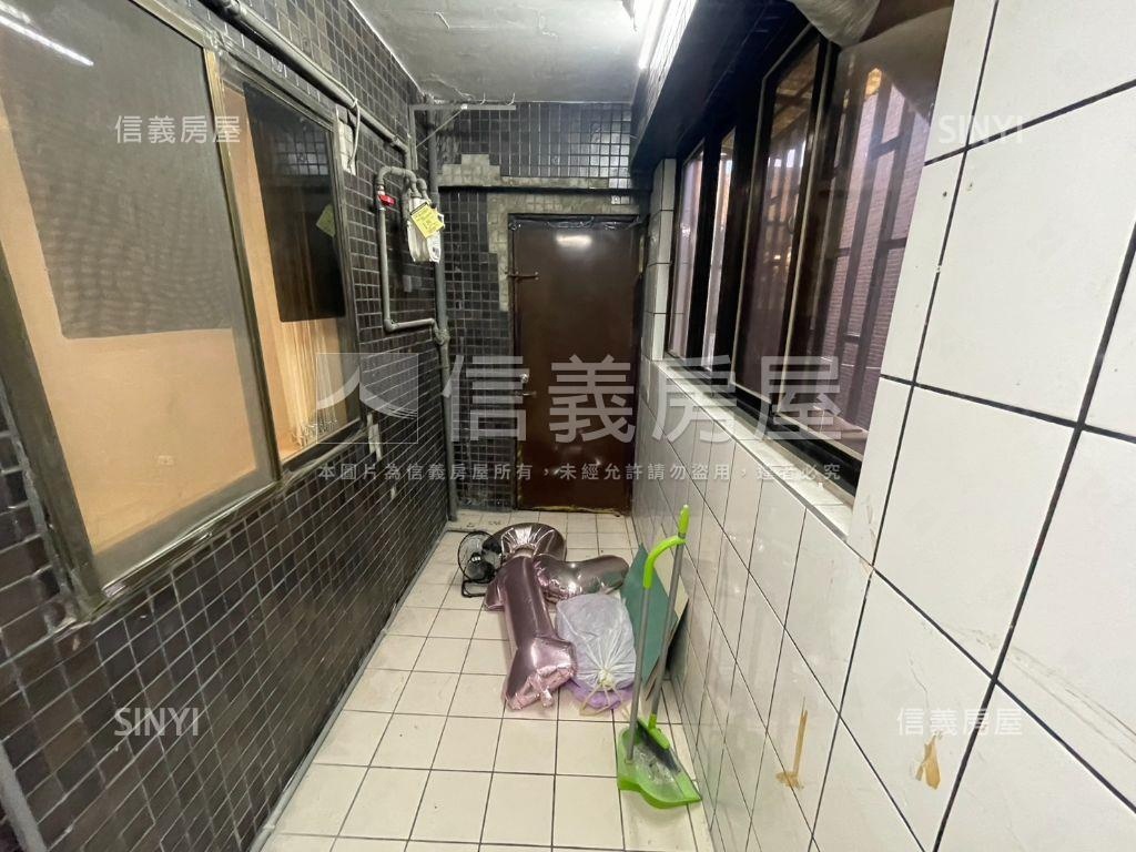 民生雙併管理景觀宅＋車位房屋室內格局與周邊環境