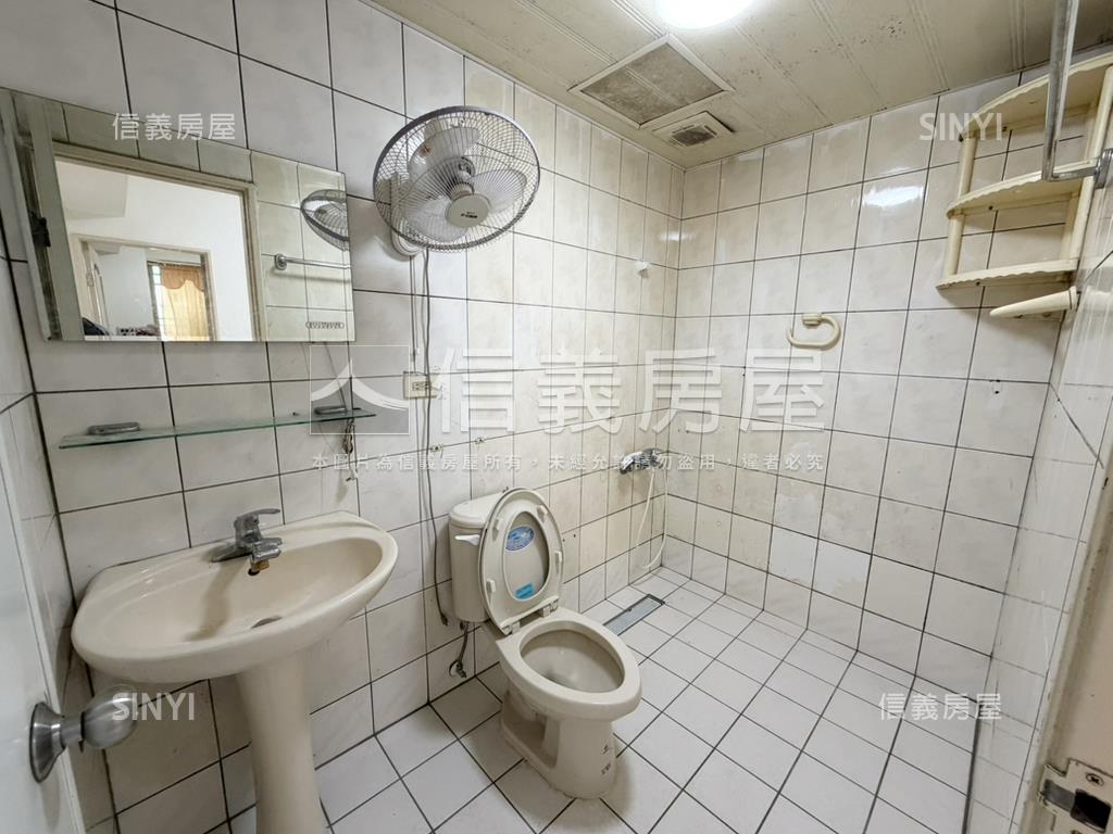 大成龍門次頂樓三房房屋室內格局與周邊環境