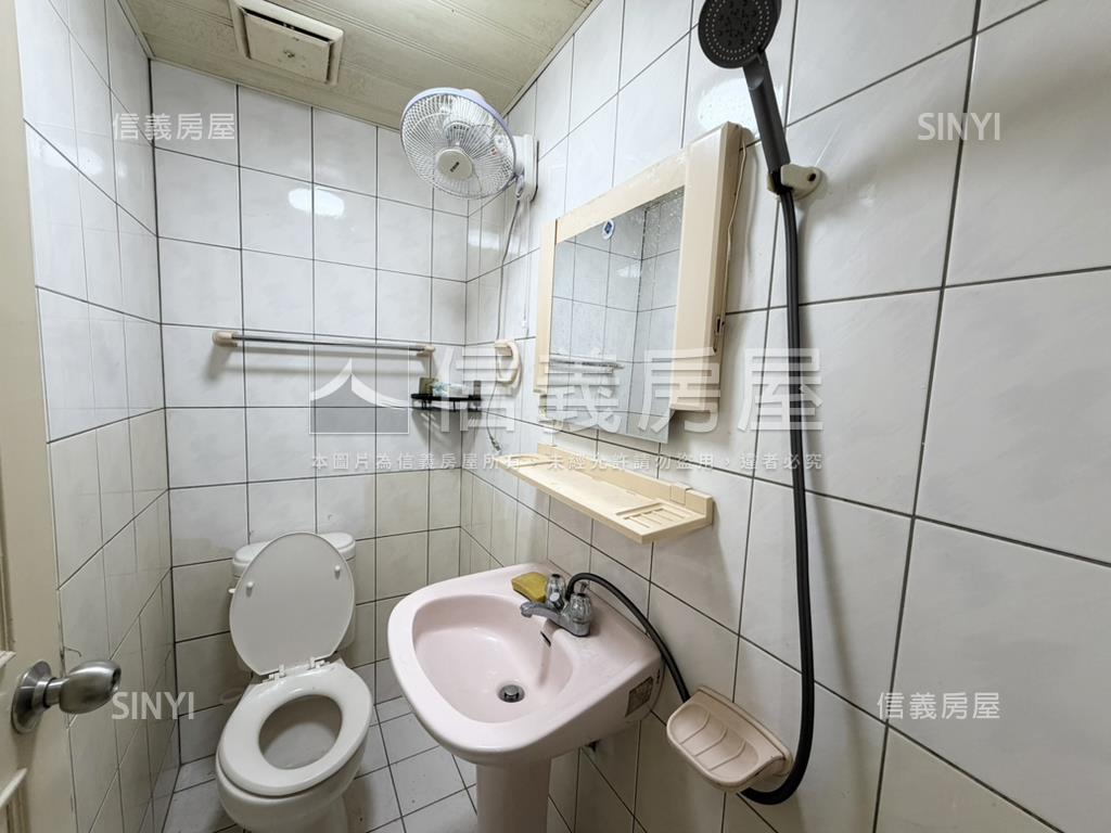 大成龍門次頂樓三房房屋室內格局與周邊環境