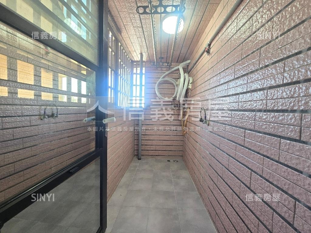 安平河景高樓美４房平車房屋室內格局與周邊環境