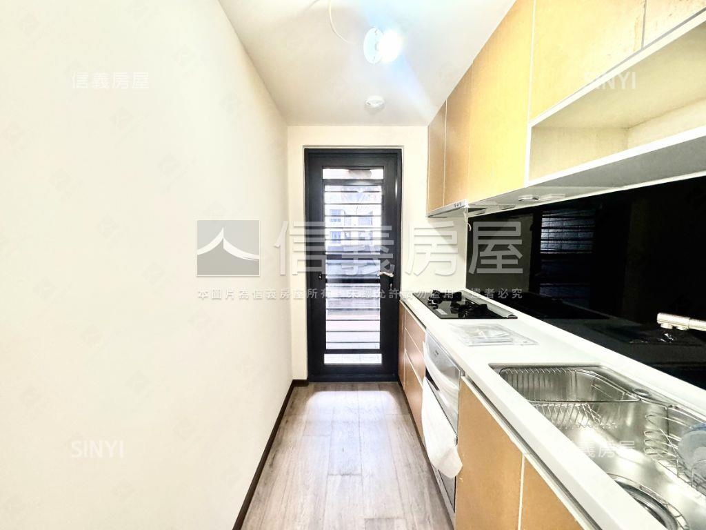 嘉義佳昂景觀美三房平車房屋室內格局與周邊環境