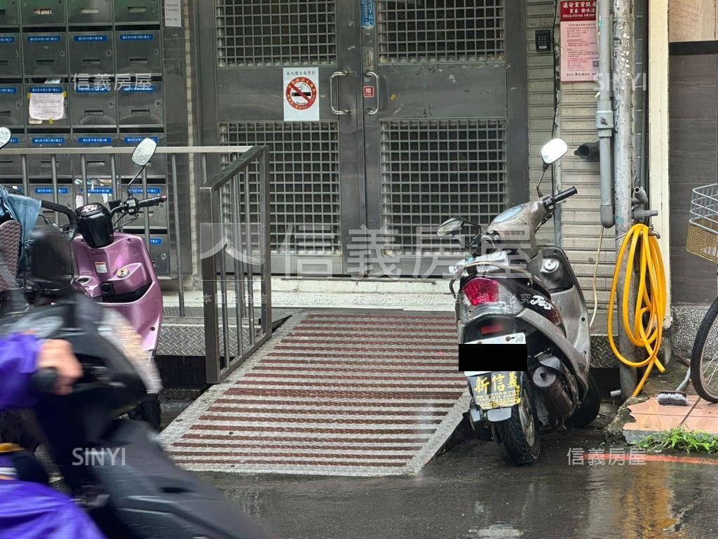 信義安和四房附車位房屋室內格局與周邊環境