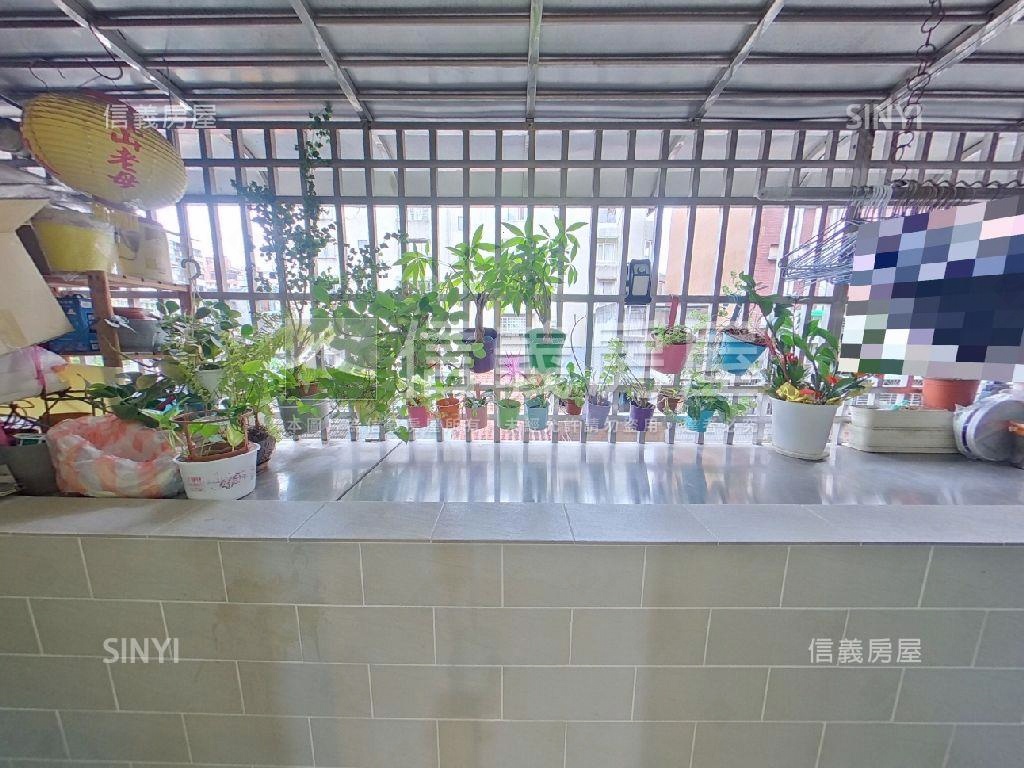 信義安和四房附車位房屋室內格局與周邊環境