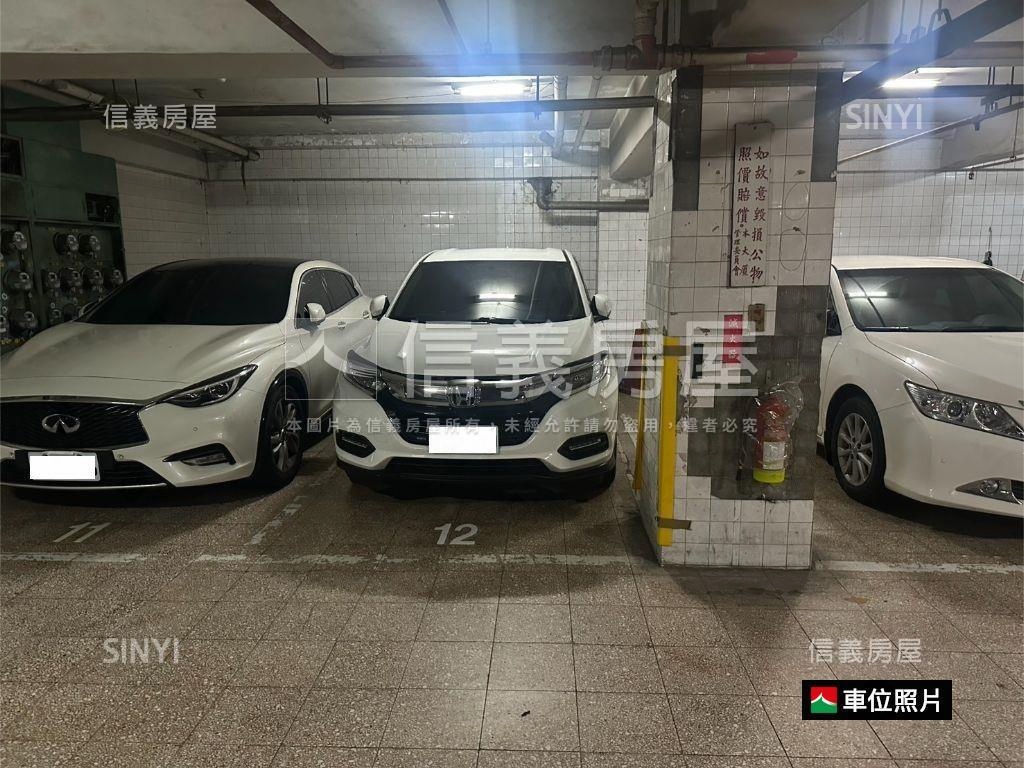 信義安和四房附車位房屋室內格局與周邊環境