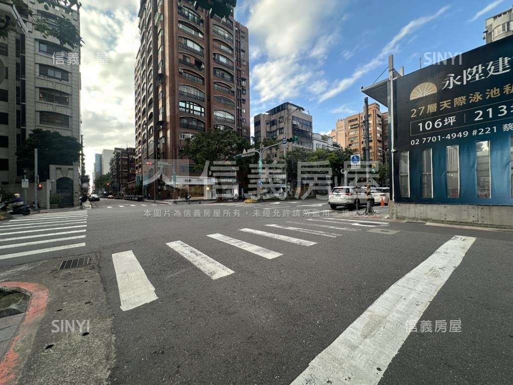 信義安和四房附車位房屋室內格局與周邊環境