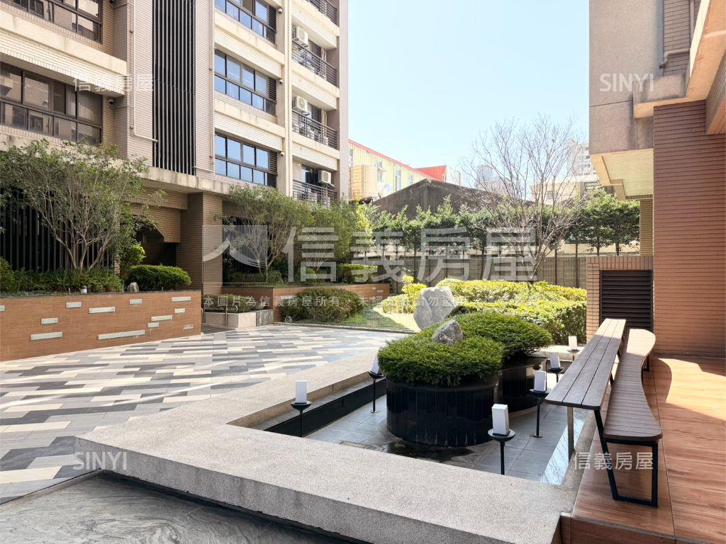 佳泰捷郡２房車位房屋室內格局與周邊環境