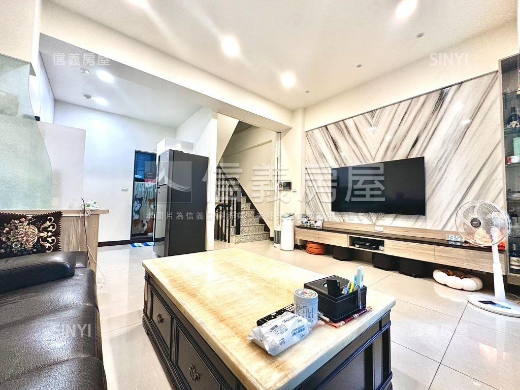 仁雄商圈輕屋齡車墅房屋室內格局與周邊環境