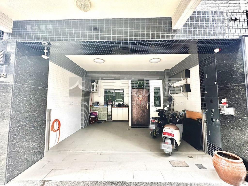 仁雄商圈輕屋齡車墅房屋室內格局與周邊環境