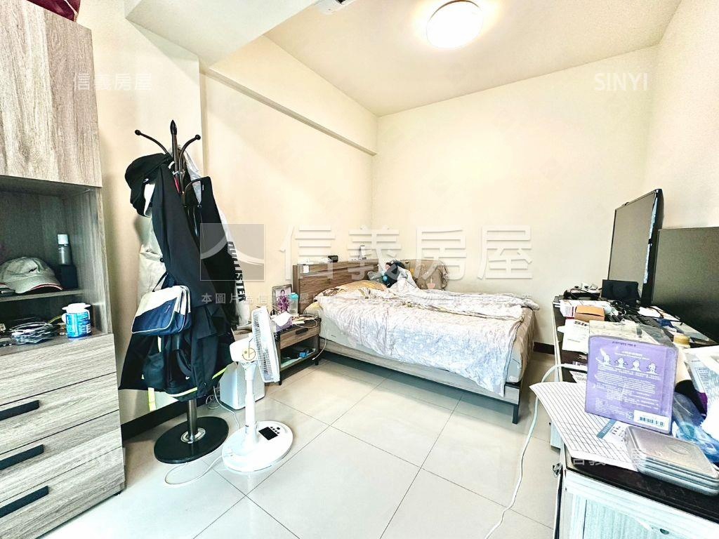 仁雄商圈輕屋齡車墅房屋室內格局與周邊環境